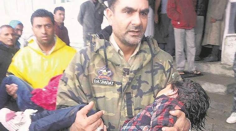 gulmarg ropeway accident, delhi family, shalimar bagh, srinagar, kashmir, cable car crash, indian express
