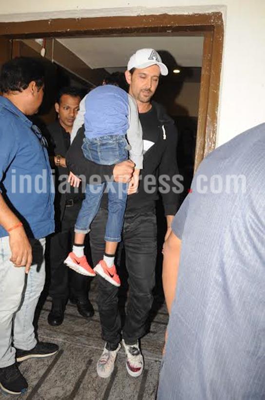 hrithik roshan photos, hrithik roshan images, hrithik roshan pics, hrithik roshan pictures, hrithik roshan photos