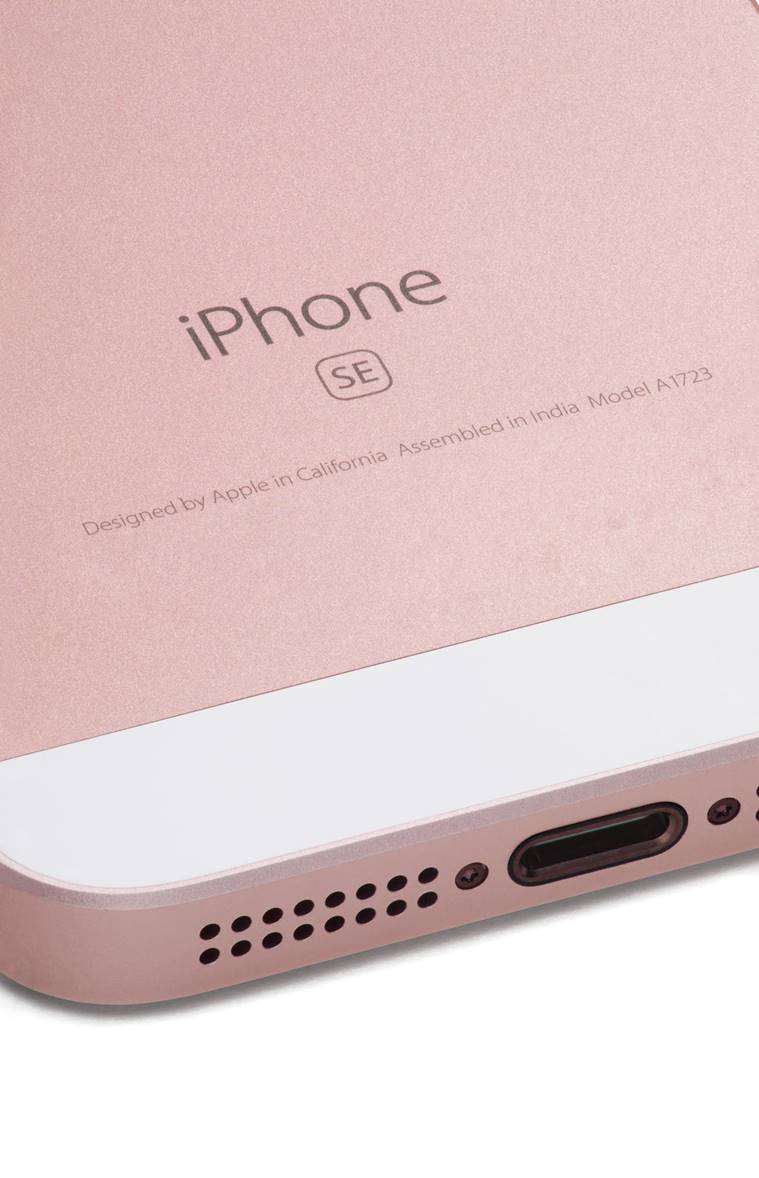 Buying An Apple Iphone Se Lucky Few Might Get Made In India Unit Technology News The Indian Express