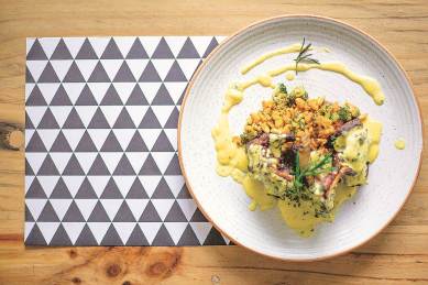 Parallel in Khan Market, eating places in Khan Market, great pubs in Delhi, Delhi drinking place, food review Indian Express, latest news, India news, National news