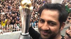 icc champions trophy 2017, champions trophy, pakistan vs india, pakistan, pakistan celebrate, pakistan team at lahore airport, cricket, indian express
