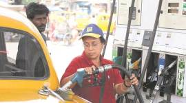 petrol pump – Copy petrol prices, diesel prices, dharmendra pradhan, petrol pump operators, oil marketing companies, penalty delivery of fuels, penalty on fuel pumps, petroleum ministry, oil marketing companies, Petrol pricel, fuel prices, diesel price, omc, indian economy, oil prices, crude oil prices, petrol pump operators, business news