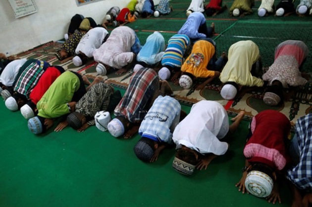 Muslims Getting Rashan Ramadan 2017: How Muslims around the world are observing the holy month ...