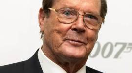 roger moore, roger moore death, roger moore pictures
