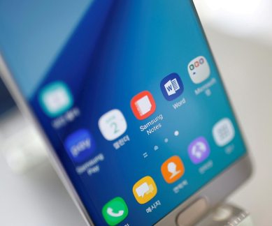 Samsung, Samsung Galaxy Note 8, Galaxy Note 8 leak, Galaxy Note 8 specs, Galaxy Note 8 fingerprint scanner, Galaxy Note 8 camera, Galaxy Note 8 launch, Apple iPhone 8