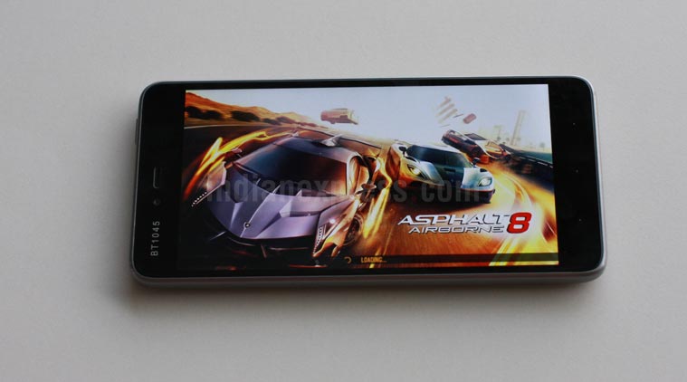 Smartron, Smartron srt.phone, Srt phone review, Sachin phone review, Sachin Tendulkar phone, SRT.phone full review, Srt phone review specs, SRT phone full specifications, SRT phone price in India