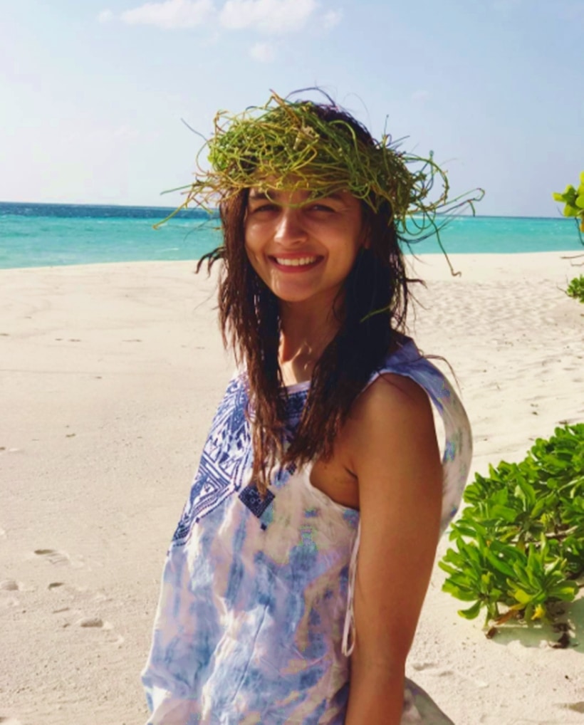 sonam kapoor, priyanka chopra, alia bhatt, shilpa shetty, vacation goals, bollywood celebs vacation, vacation pics, vacation instagram photos, vacation actresses, vacation style files, vacation fashion, indian express, indian express news
