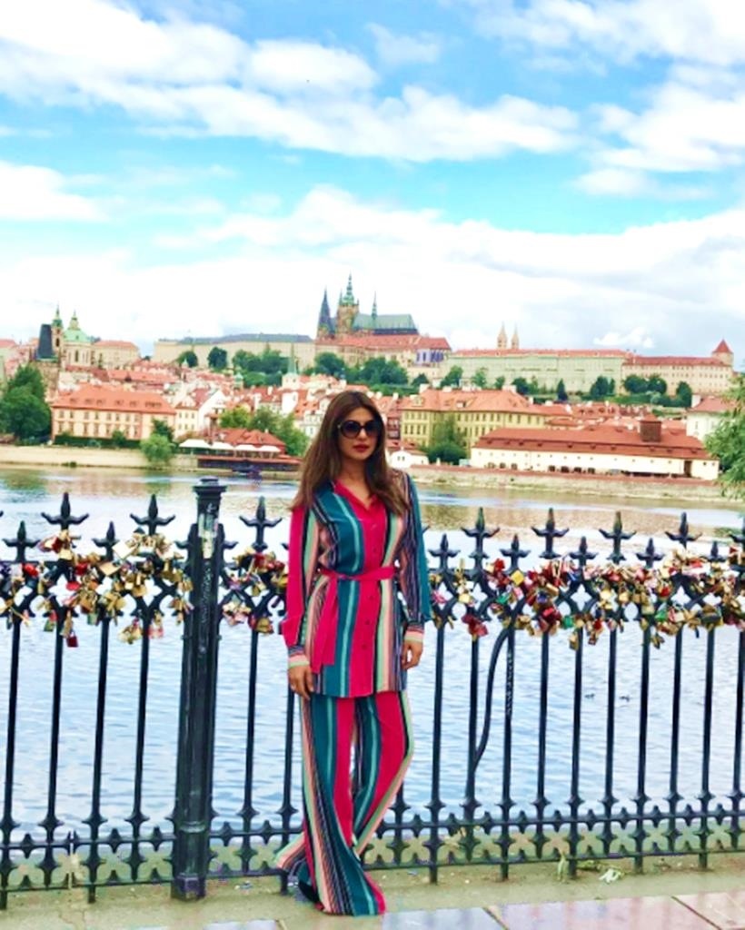 sonam kapoor, priyanka chopra, alia bhatt, shilpa shetty, vacation goals, bollywood celebs vacation, vacation pics, vacation instagram photos, vacation actresses, vacation style files, vacation fashion, indian express, indian express news