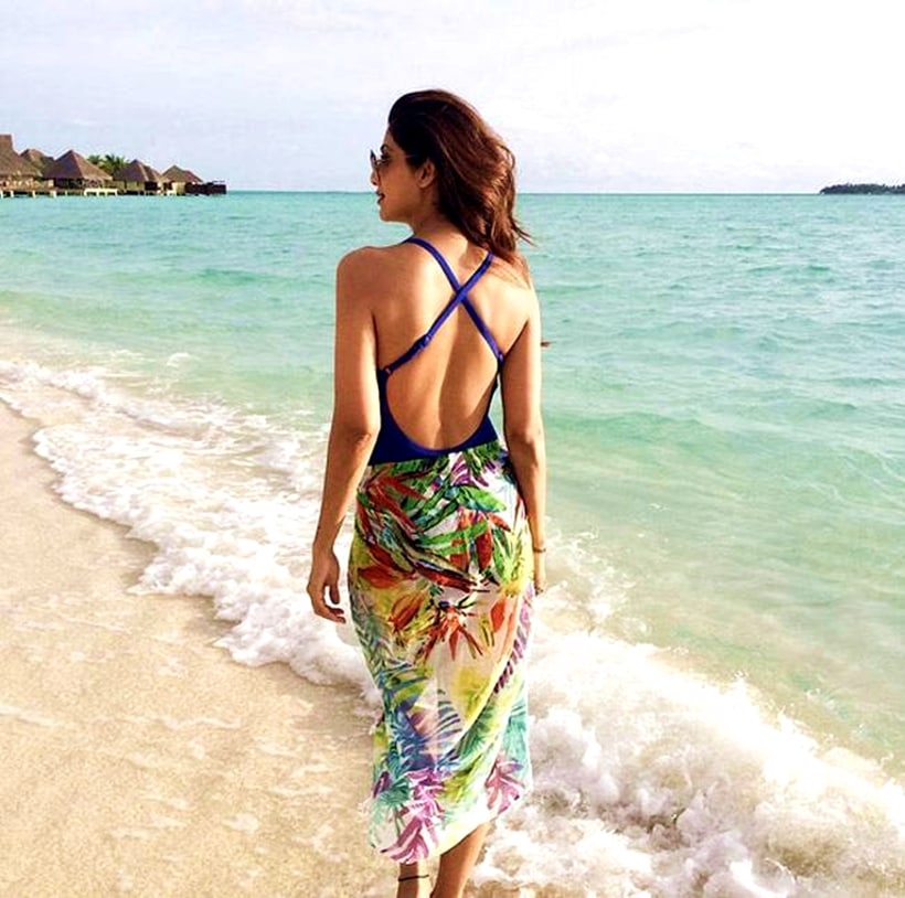 sonam kapoor, priyanka chopra, alia bhatt, shilpa shetty, vacation goals, bollywood celebs vacation, vacation pics, vacation instagram photos, vacation actresses, vacation style files, vacation fashion, indian express, indian express news