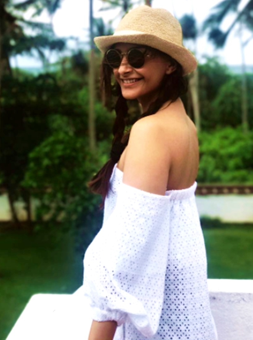 sonam kapoor, priyanka chopra, alia bhatt, shilpa shetty, vacation goals, bollywood celebs vacation, vacation pics, vacation instagram photos, vacation actresses, vacation style files, vacation fashion, indian express, indian express news