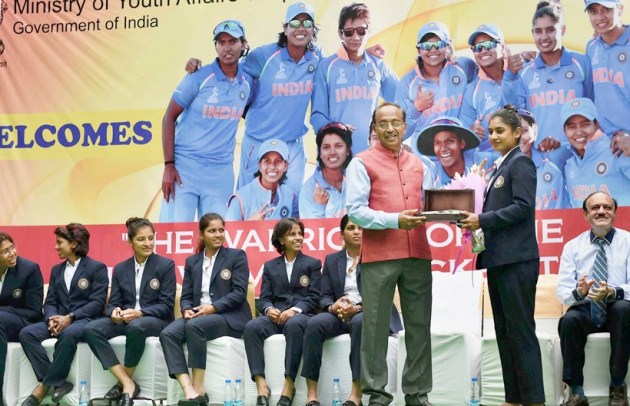 ICC Women's World Cup 2017, Mithali Raj, Indian women's cricket team, Harmanpreet Kaur, Jhulan Goswami, Vijay Goel, sports photos, cricket photos, Indian Express