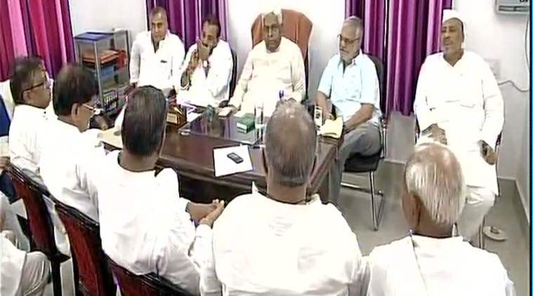 nitish kumar, bihar floor test, bihar trust vote, bihar trust vote live updates, nitish kumar bjp, bjp jdu alliance, bihar news, india news, indian express news