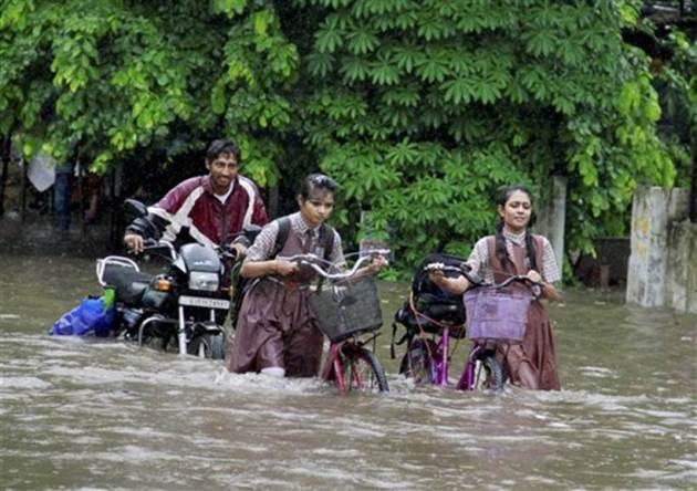 Flood fury in parts of Gujarat as heavy rainfall continues | India News ...