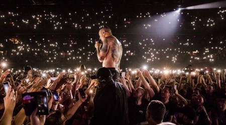 Chester Bennington, Chester bennington dead, chester bennington Linkin park singer, Chester bennington linkin park singer dead, Chester bennington latest song,