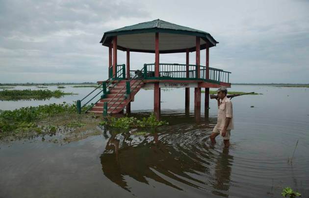 Assam flood, assam kaziranga national park, kaziranga floods, assam floods death toll, assam floods submerged, assam heavy rain, Sarbananda Sonowal, latest news, india news, indian express news