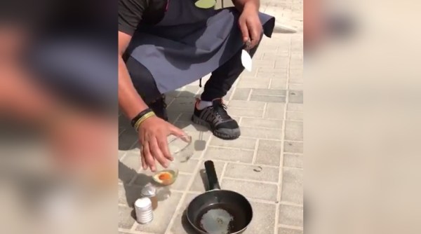 dubai, dubai heat, people cooking on the pavement, indian express, indian express news