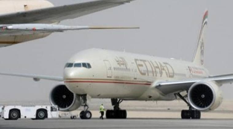 etihad airways, etihad aircraft, etihad landing, etihad accident, ture burst, mumbai airport, chhatrapati shivaji airport