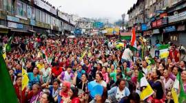 Protest in Darjeeling darjeeling unrest, gorkhaland agitation, gorkhaland protests, GJM dharna, Gorkhaland strike, internet restoration, gorkhaland state, india news, indian express