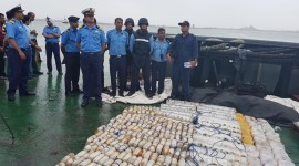 Heroin, gujarat Heroin, gujarat Heroin seize, gujarat narcotics, Indian Coast Guard, Coast Guard, Merchant ship, Merchant navy, Gujarat coast, India news, gujarat news