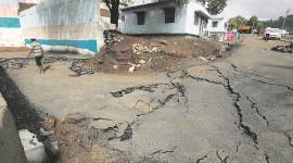 road construction, Pune road construction, Malin, malin cracked roads, pune news,