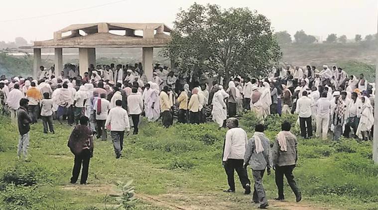 Caste Violence in Morbi Surendranagar,  Indrasinh Zala murder violence, Gujarat Caste Violence, mobile net restored in morbi, Gujarat news, Indian Express News