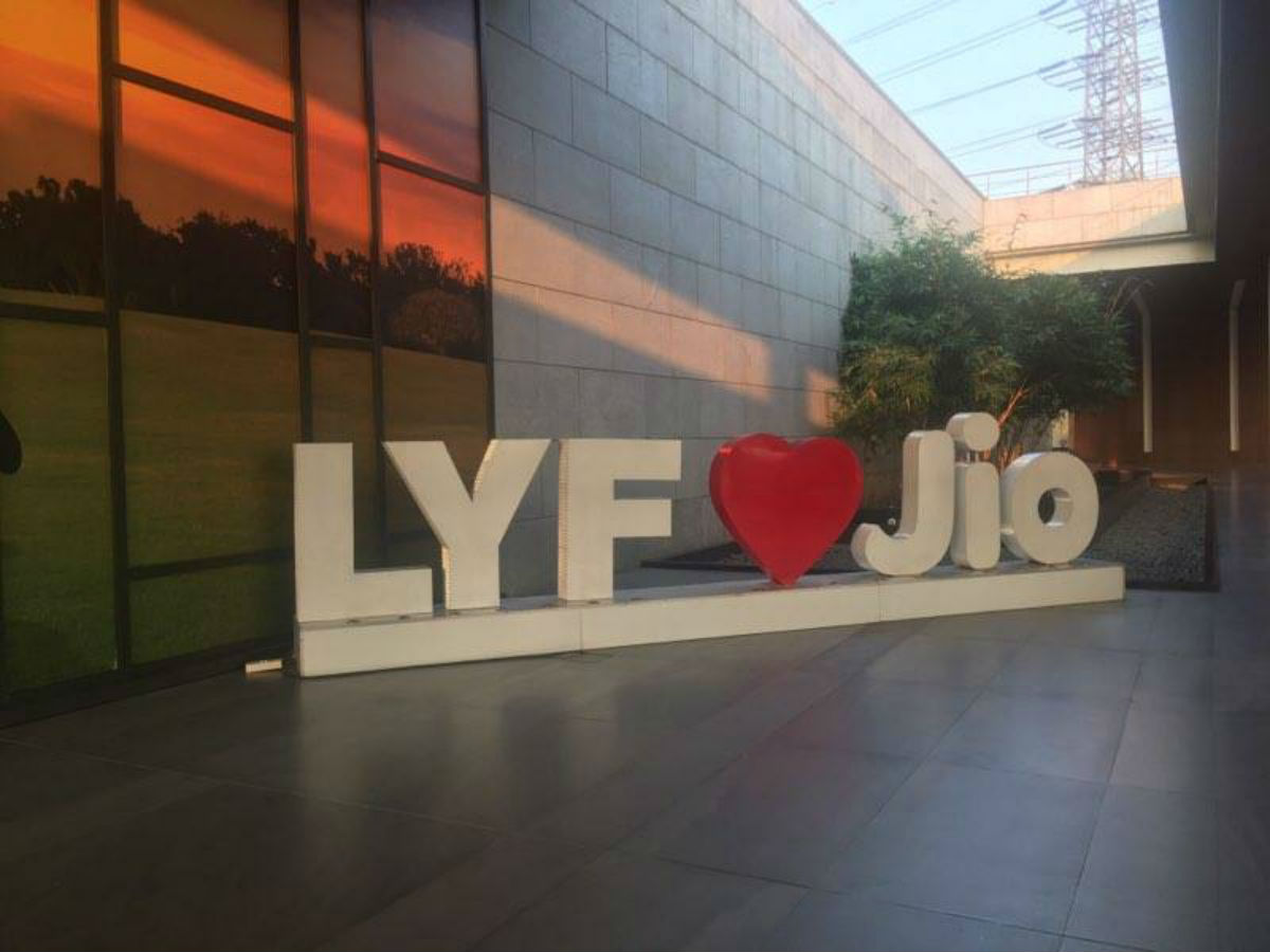 Reliance Jio, Reliance Jio 4G phones, Jio feature phone price in India, Jio 4G feature phone, Jio feature phone Flipkart