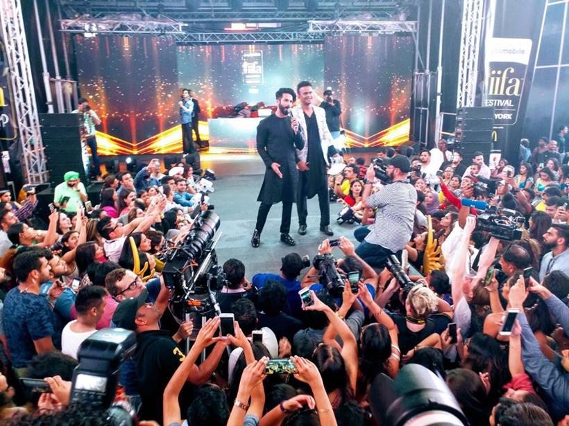 SHAHID KAPOOR pics, SHAHID KAPOOR images, SHAHID KAPOOR, SHAHID KAPOOR photos, SHAHID KAPOOR pics,