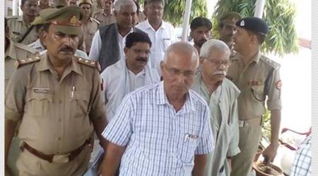 cm house protest arrest, yogi adityanath, uttar pradesh, up police, lucknow, indian express