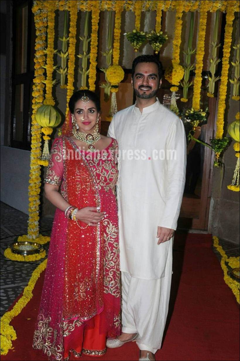 esha deol second marriage, esha deol husband, esha bharat photos, esha deol pregnancy, esha deol baby shower images