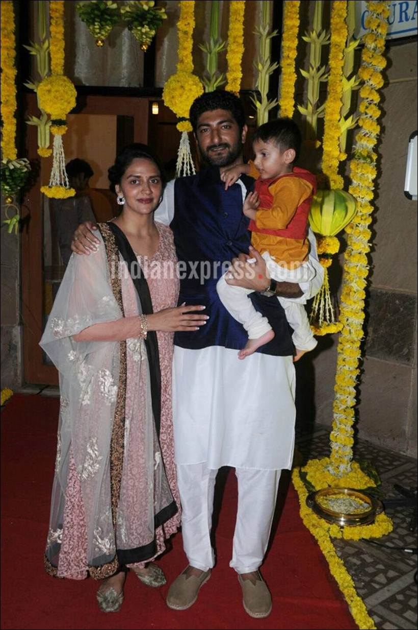 esha deol, esha deol sister, esha ahana, esha deol baby shower guests, esha deol baby shower images