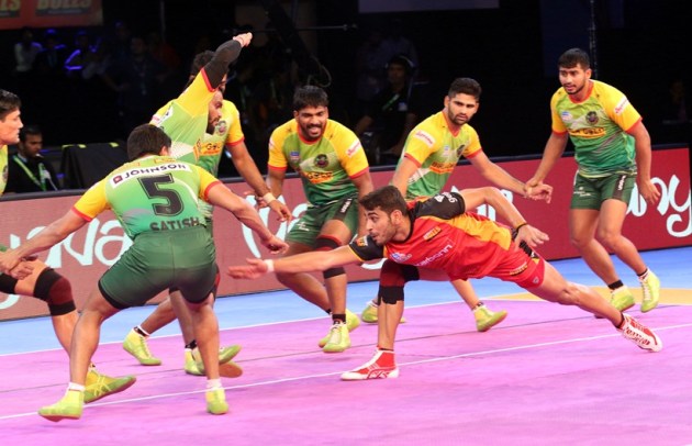 Pro Kabaddi 2017, PKL season 5, Patna Pirates, Bengaluru Bulls, Bengal Warriors, UP Yoddha, Kabaddi news, Indian Express