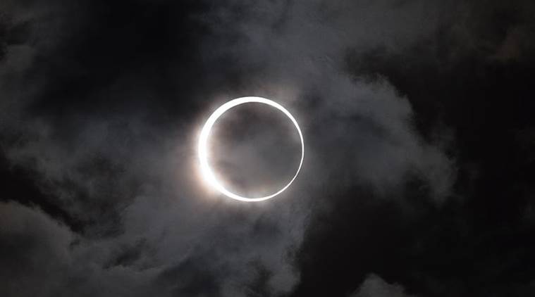 Luxury flights to the Eclipse: $10,000 a seat, plus a lawn chair