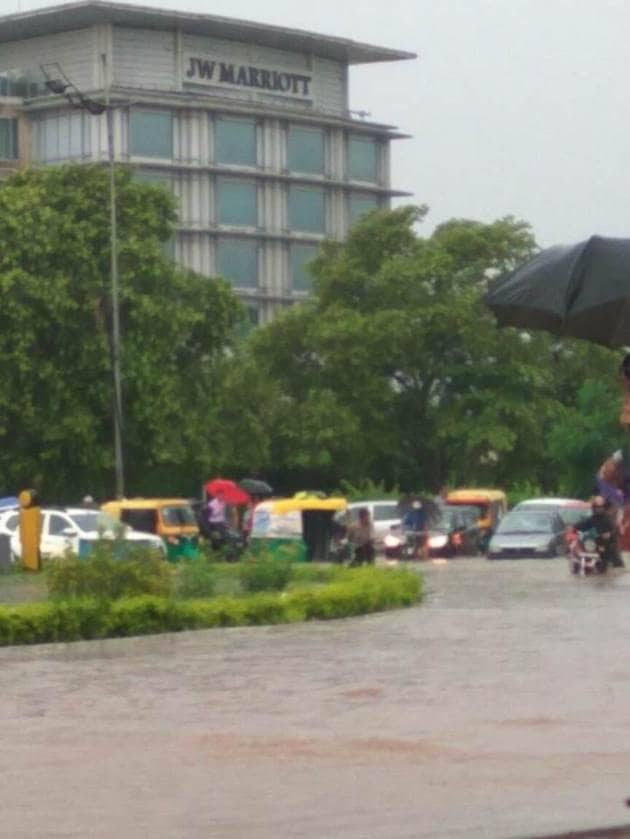 chandigarh flood, rainfall, chandigarh pics, flood images, chandigarh flood pics, punjab flood, chandigarh weather today, indian express