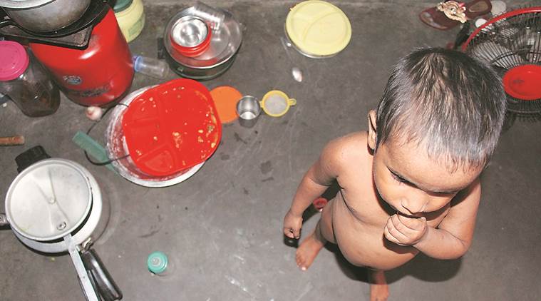 seelampur, east delhi, one room house, bpl family, below poverty line, child dies falling in boiling tea, indian express