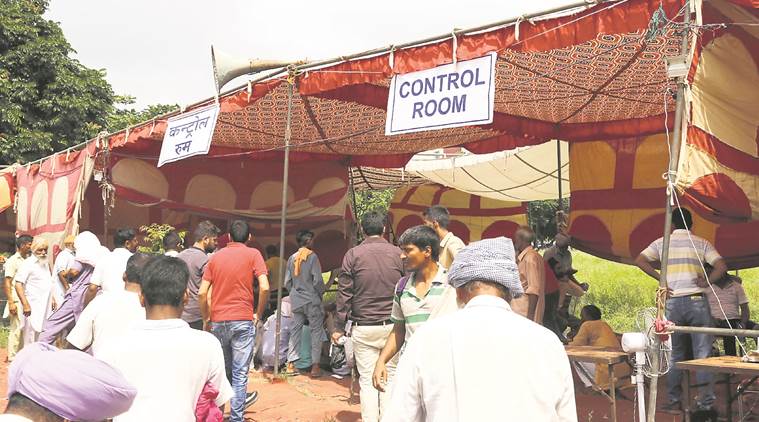 dera sacha sauda, dera control room, tau devi lal stadium, panchkula, indian express