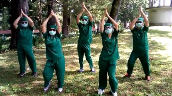 dance videos, funny dance videos, viral dance videos, doctors hand wash dance, handwash dance by doctors, viral videos, trending news, indian express