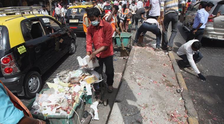 Mumbai: BMC Catches Dumpers Mixing Solid Waste With Debris To Show ...