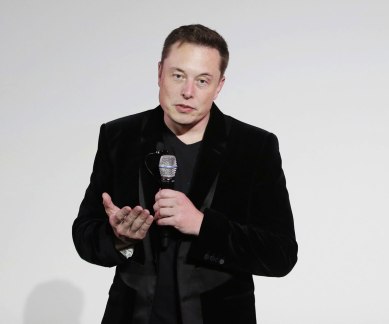 Elon Musk, Tesla CEO Elon Musk, Thaliand cave rescue, Thai boys in cave, Soccer team stuck in cave, Kid sized submarine, tiny kid sized submarine, Space X, Boring Company, Boring company tunneling unit