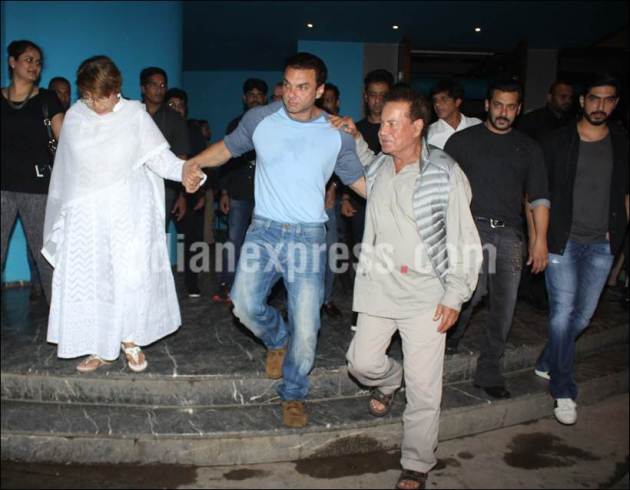 sohail khan salim khan, salman khan salim khan, salman khan with family, salman khan jodhpur court, salman khan images