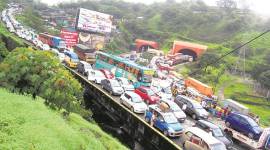 Maharashtra Police, traffic violation, 2016, discipline among the motorists, mumbai traffic police, Maharashtra traffic rules, indian express