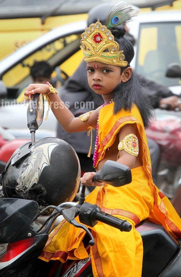 Krishna Janmashtami 2017, janmashtami, krishna janmashtami, happy janmashtami, lord krishna, janmashtami photos, happy janmashtami pictures, janmashtami preperations, indian festival, festival photos, indian express