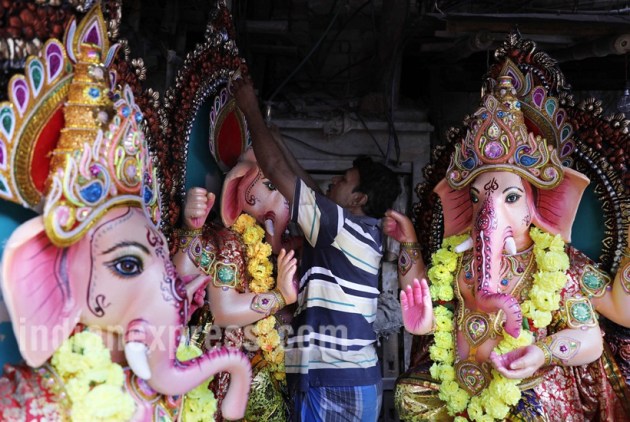 Ganesh Chaturthi 2017: From denim to home appliances, UNUSUAL Ganpati ...