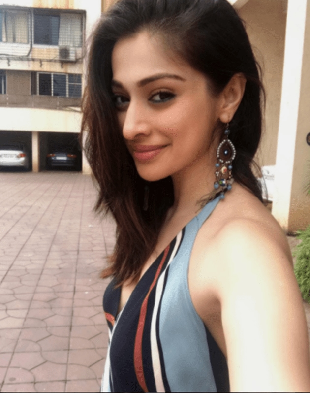 Julie 2, Raai Laxmi, Who is Julie 2 actor Raai Laxmi, Raai Laxmi hot photos, Raai Laxmi sexy pictures, Raai Laxmi bikini photos