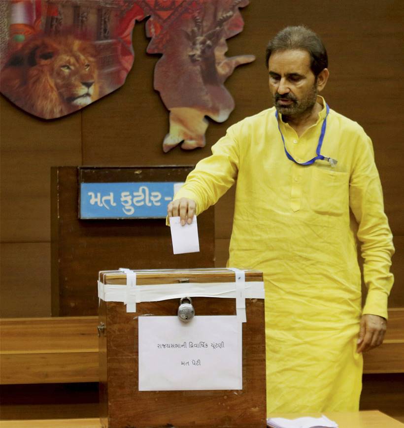 Gujarat rajya sabha elections, ahmad patel won, amit shah, smriti irani, gujarat congress, gujarat bjp, gujarat rajya sabha elections photos, vaghela, what happened in gujarat RS elections, indian express news, india news, picture gallery express, IE picture gallery