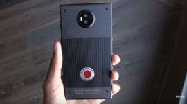 Red, Red Hydrogen One, Red Hydrogen One smartphone, Red Hydrogen One smartphone, MKBHD, MKBHD Red Hydrogen One video, Holographic display