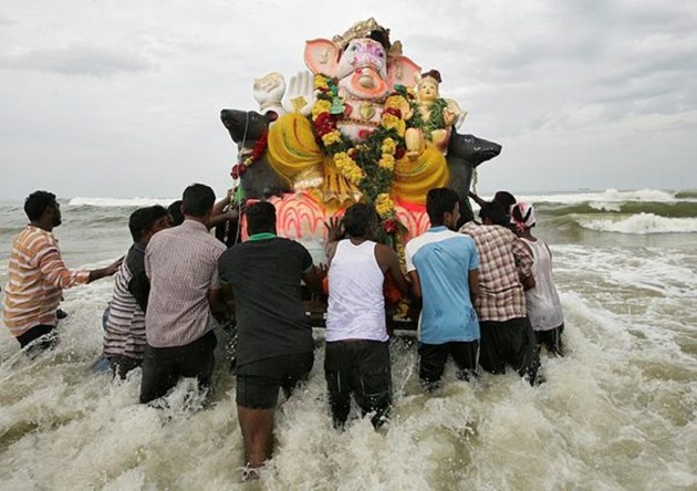 Ganesh Chaturthi, Ganpati Visarjan, Visaran photos, Ganpati idols