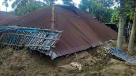 seemanchal, bihar floods, govt relief, flood relief camps, west bengal, uttar dinajpur, flood destruction, indian express