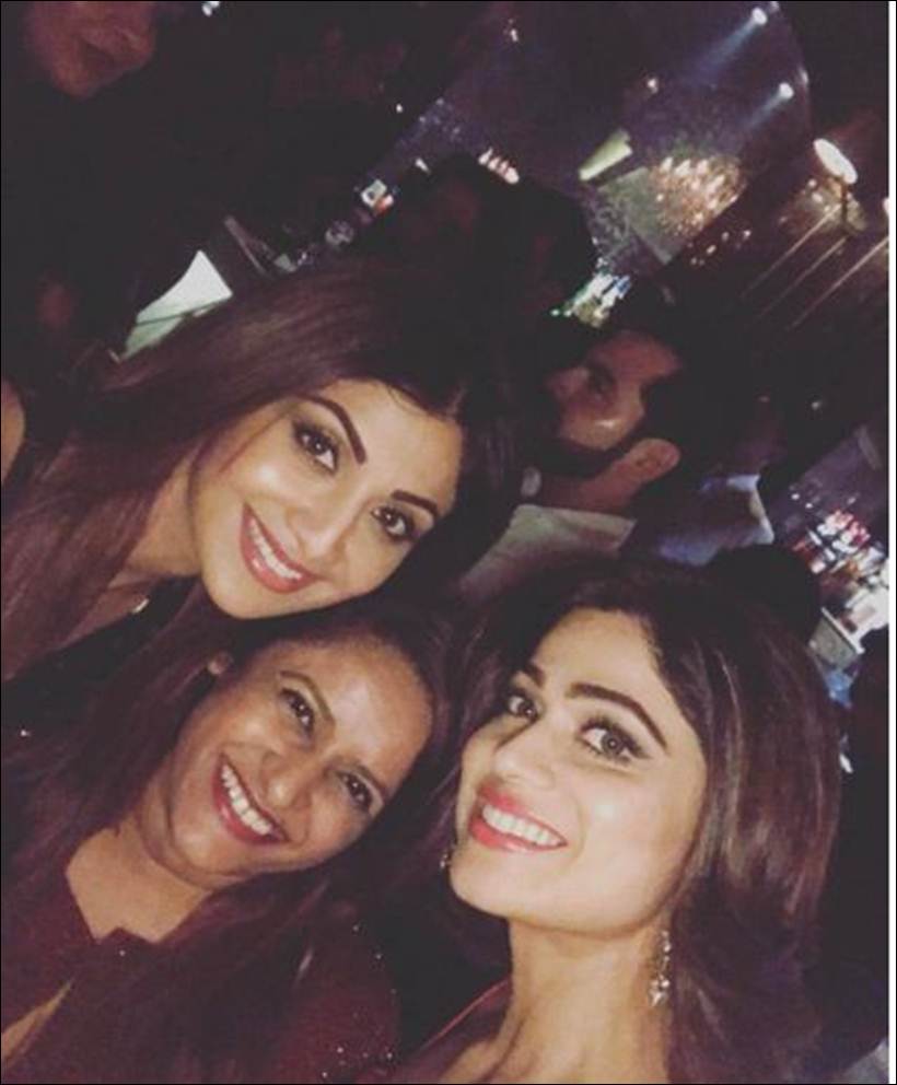 shilpa shetty images, shikpa shetty hot photos, shilpa shamita images, shilpa shetty instagram