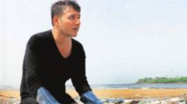 versova beach, versova beach garbage, versova beach cleaning drive, indian express eye