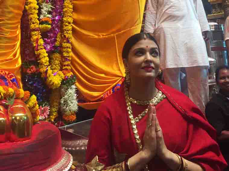 aishwarya rai bachchan, lalbaugcha raja, aishwarya rai pics, aishwarya rai lalbaugcha raja